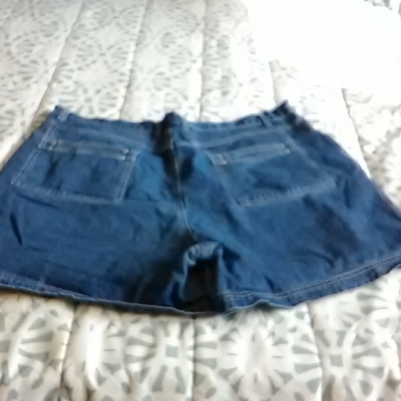 Carolina Blue 22W blue jean shorts - Picture 2 of 4
